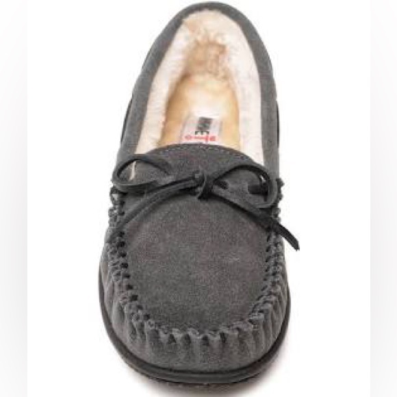Minnetonka Charcoal Slippers Brand-New no box size 7 - Picture 1 of 11